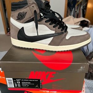 Jordan 1 TS Mocha